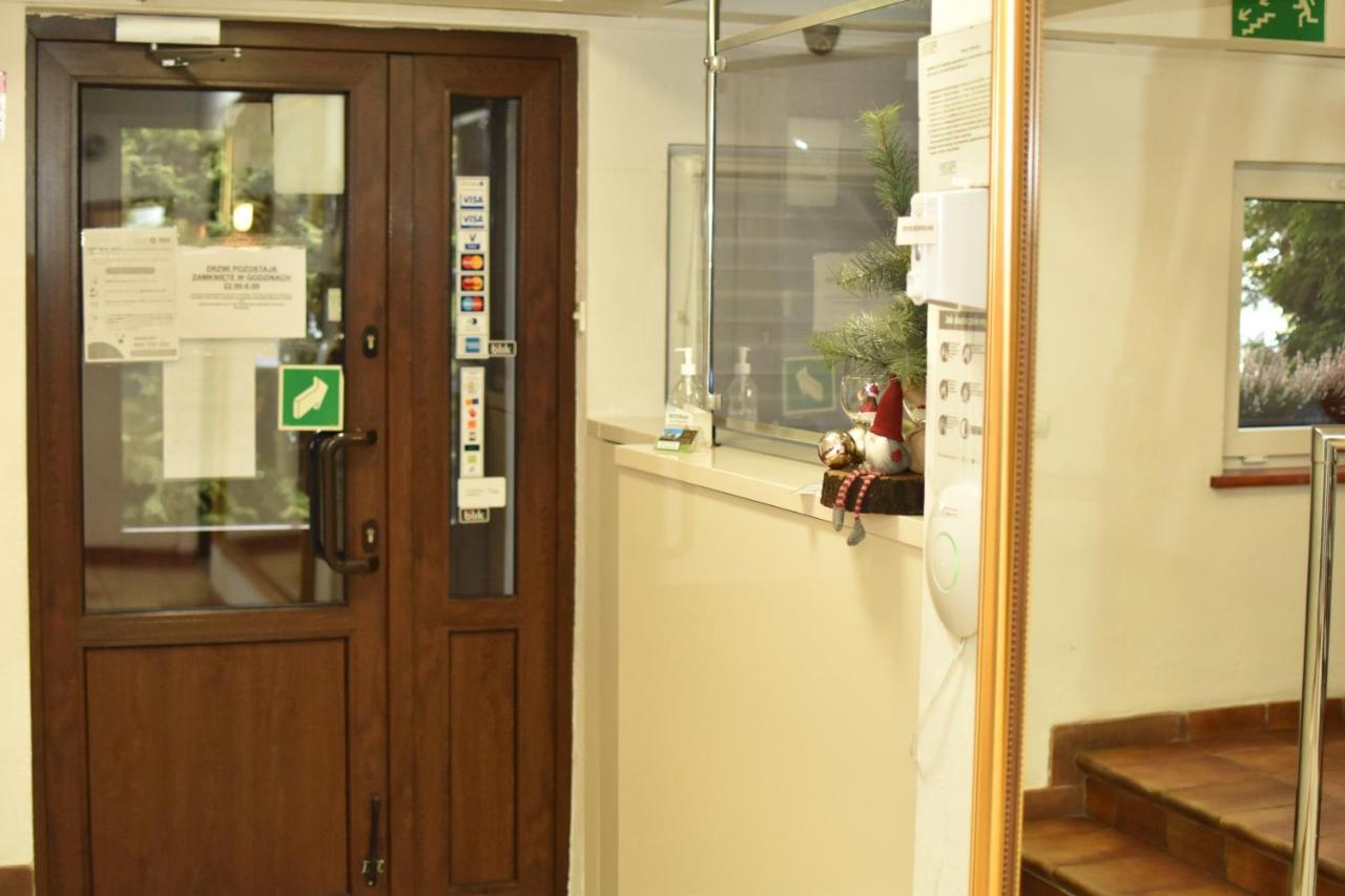 Hotel Dabrowiak Dąbrowa Górnicza エクステリア 写真