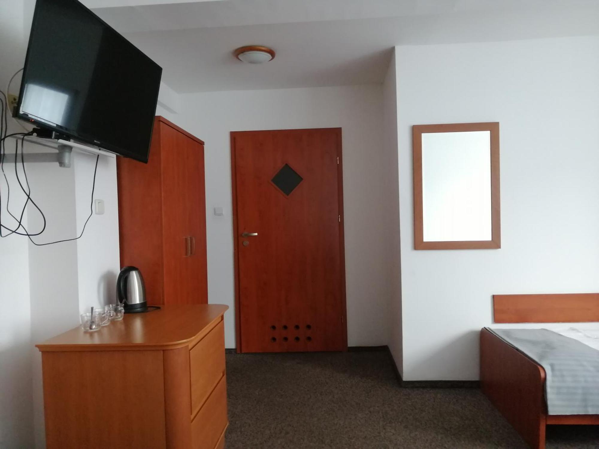 Hotel Dabrowiak Dąbrowa Górnicza エクステリア 写真