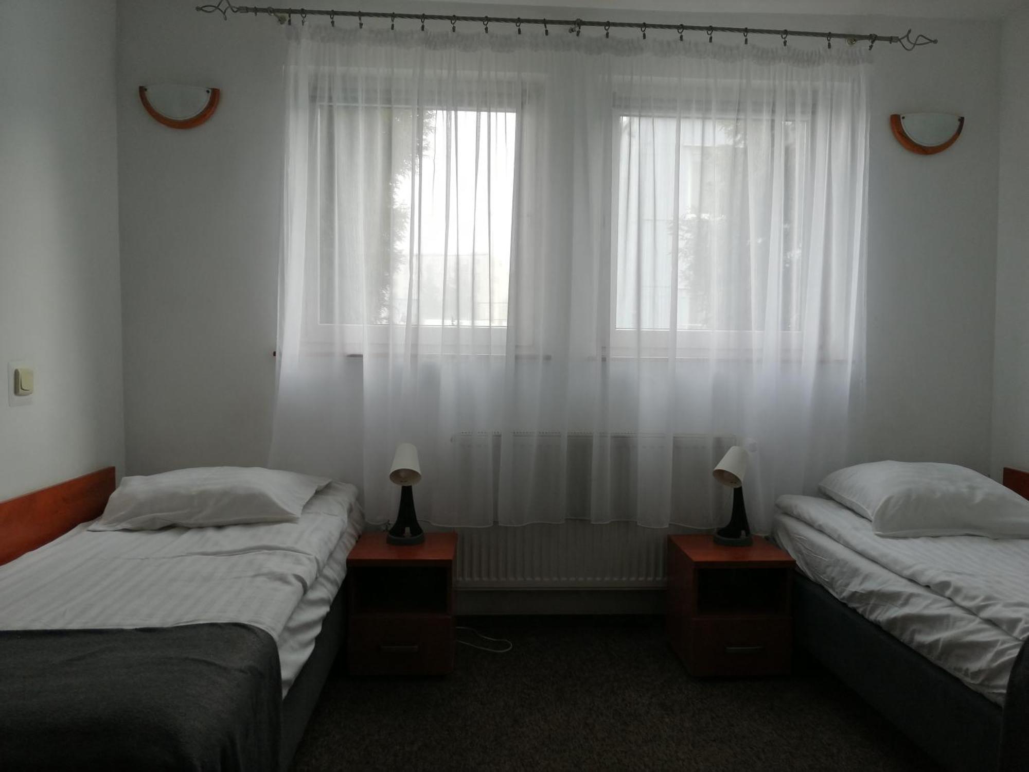Hotel Dabrowiak Dąbrowa Górnicza エクステリア 写真
